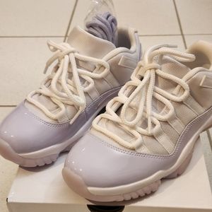 Air Jordan 11s Retro Low